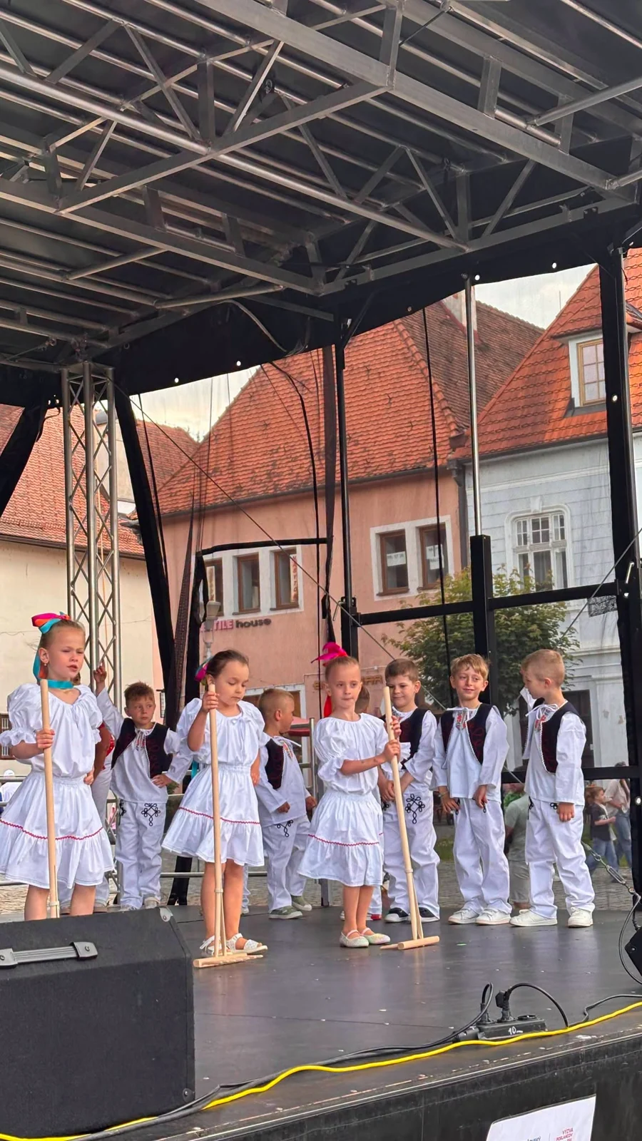 Na gazdovskom dvore: námestie plné tradícií – fotografia 2