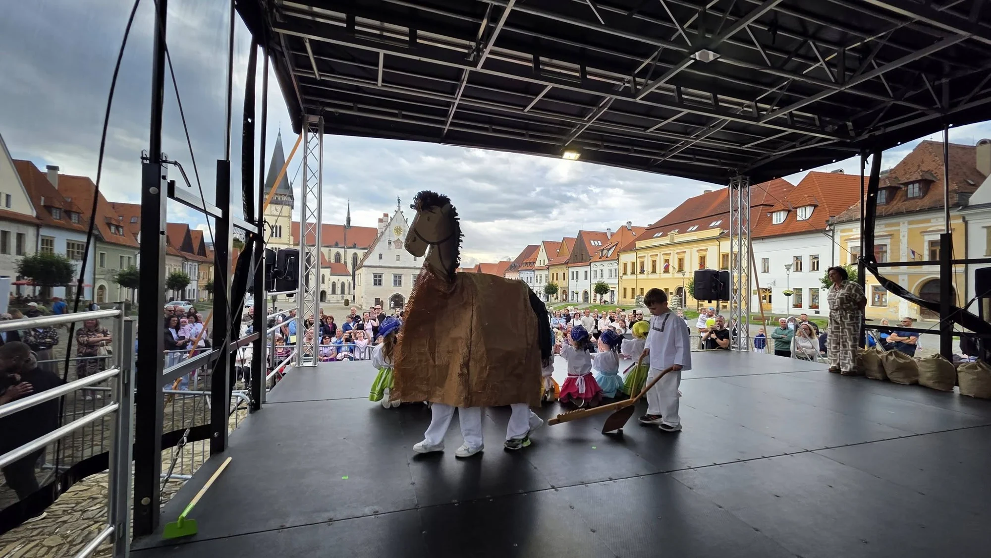 Na gazdovskom dvore: námestie plné tradícií – fotografia 12